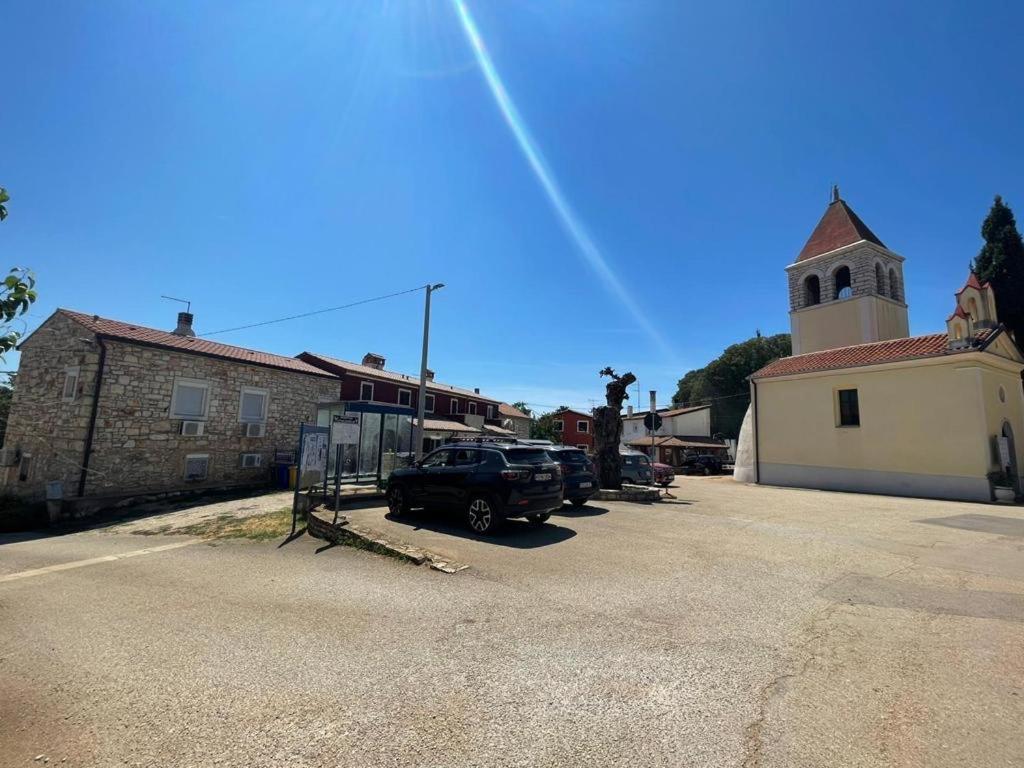 Villa Amore Radini Istrian Romantic Studio With Private Parking And Terrace ブルトニグラ エクステリア 写真