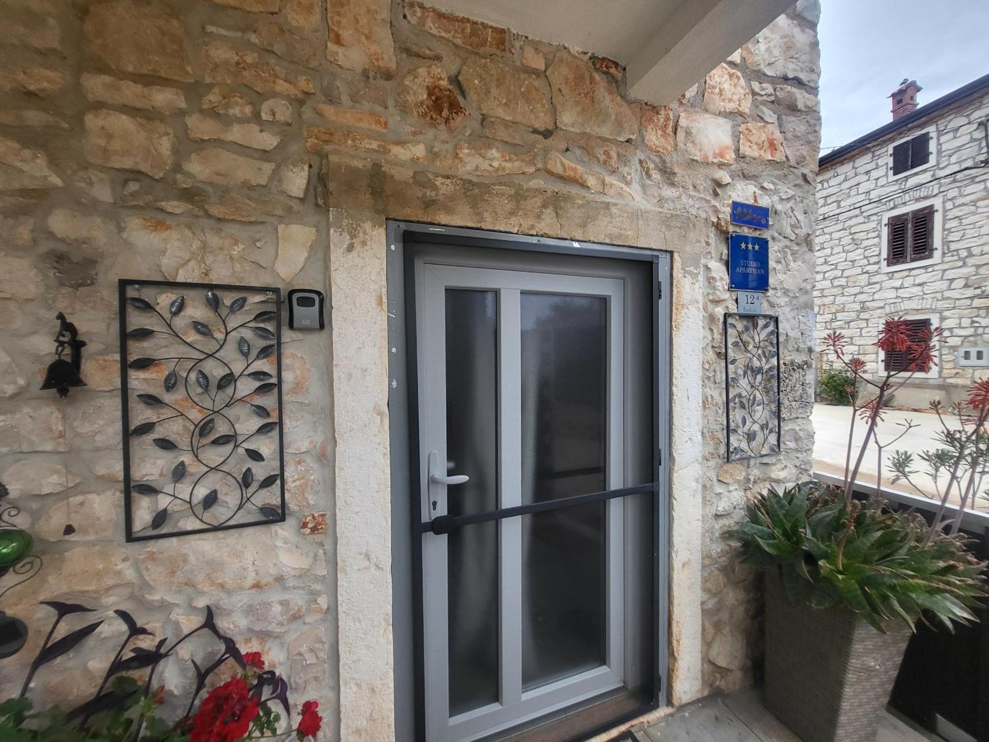 Villa Amore Radini Istrian Romantic Studio With Private Parking And Terrace ブルトニグラ エクステリア 写真