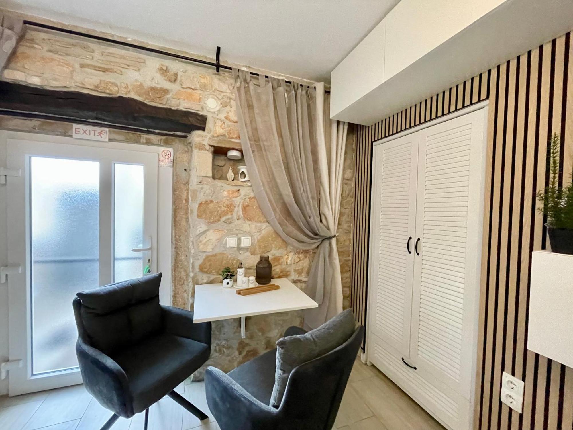 Villa Amore Radini Istrian Romantic Studio With Private Parking And Terrace ブルトニグラ エクステリア 写真